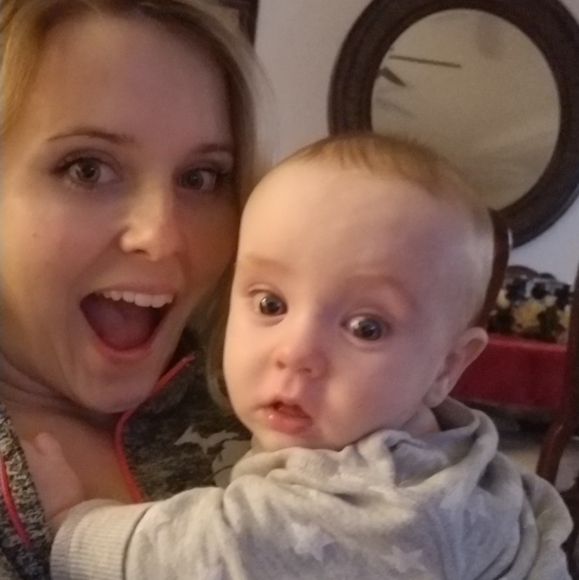 Meet your Posher, Lacy - Picture 2 of 2